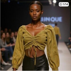 NWT Levi's Yellow Striped Ruched
Crop Blouse size Medium